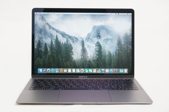 Macbook Air最新モデルのレビュー 大学生に似合うカッコいいノートパソコン