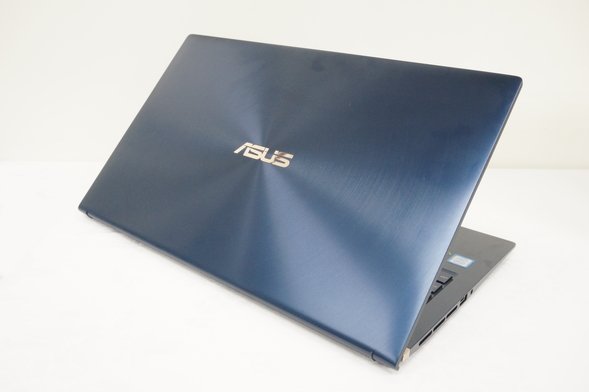 ASUS ZenBook 15 UX534FTレビュー コンパクトで軽量な15.6インチノート ...