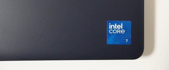 Core 7 240Hのラベル