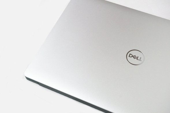 Dell Xps 15レビュー 大学の研究やプログラミング グラフィック処理に使えるハイスペックノートpc