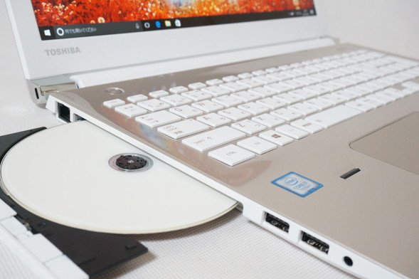 大学生のノートPCにDVDドライブ（光学ドライブ）は必要か？