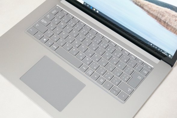 Surface Laptop 3 15インチレビュー 薄くて軽く持ち運べる15インチノートPC